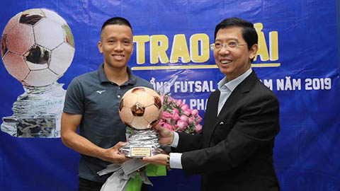 Trao Quả bóng Đồng futsal Việt Nam 2019